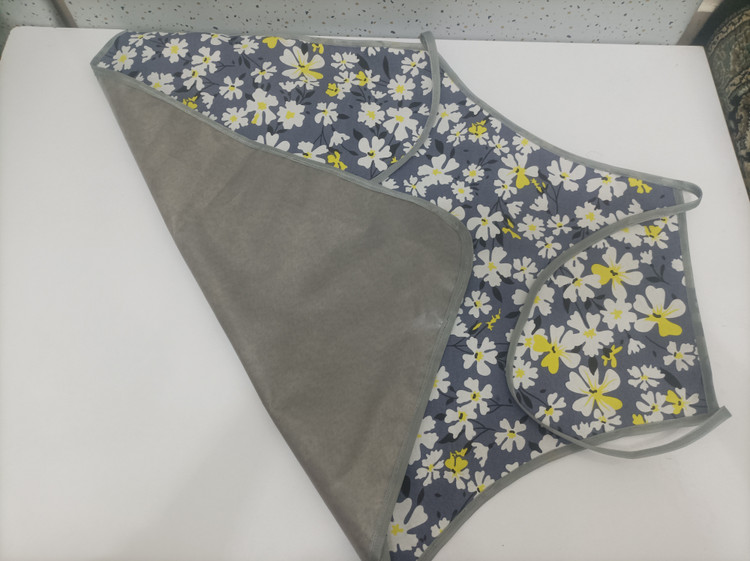 نمای پشت پیشبند برزنت ضدآب